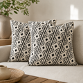 Lot de 2 housses de coussin Bogolan de Korhogo, beige et noir, pour une décoration africaine chic,